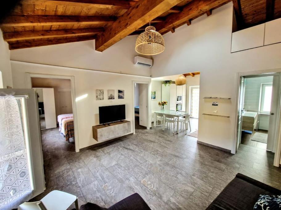 New And Privat Parking La Graziosa Apartment Genua